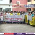 বরগুনার বেতাগী স্বাস্থ্য কমপ্লেক্সে ডেঙ্গু রোগীদের জন্য স্যালাইন প্রদান