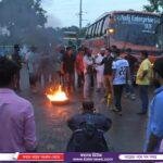 পাঁচবিবিতে রাস্তার পাশে ড্রাগনের দোকান