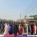 পাঁচবিবির আদিবাসী পল্লীতে প্রবাসীর শীতবস্ত্র বিতরণ